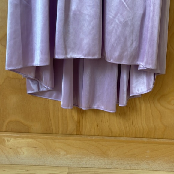 Silky Nanette Lepore Sleeveless Halter Lavender MIDI Dress w waist details - Picture 3 of 5